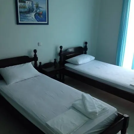Apartment Yiannis *