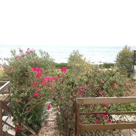 Apartment Yiannis *